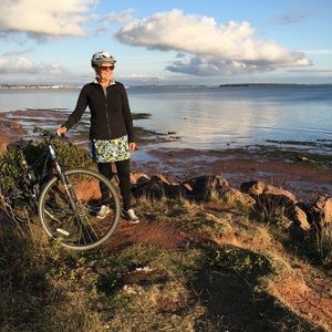 Meet your Posher, Connie